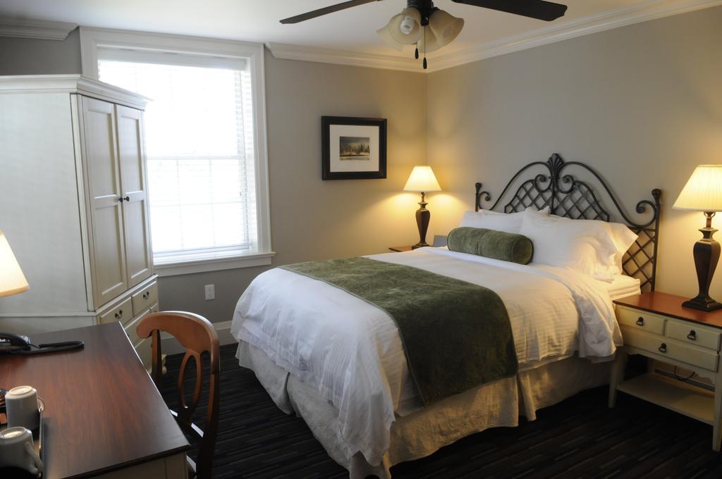 Sherwood Hotel 4*